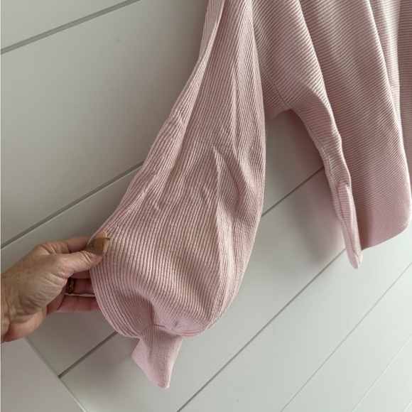 1. State Soft Pink V-Neck Sweater with Lantern Sleeves, Size Medium - Picture 6 of 7